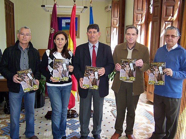 Presentado el libro oficial de la Semana Santa de Águilas 2010 - 1, Foto 1