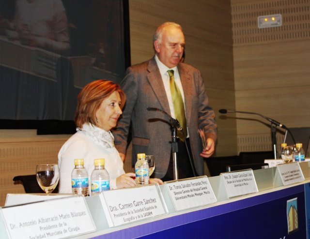 La consejera de Sanidad destaca la trayectoria de la Unidad de Aparato Digestivo del Hospital Morales Meseguer - 2, Foto 2