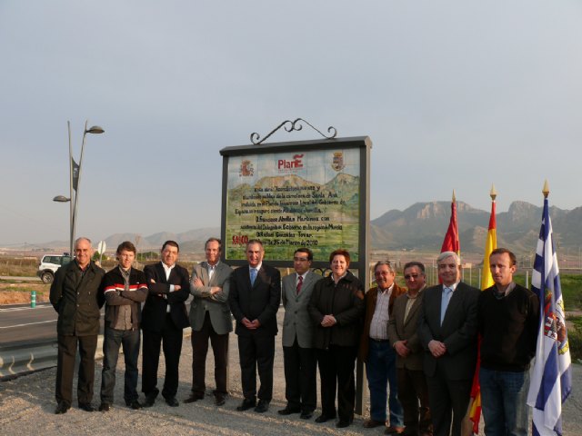 El Alcalde de Jumilla y el Delegado del Gobierno inauguran las obras del camino de Santa Ana - 1, Foto 1