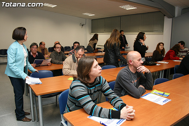 Presentan el programa de ayudas “INFO 2010” a los empresarios el en el Centro de Desarrollo Local - 5