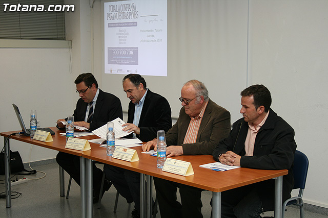 Presentan el programa de ayudas “INFO 2010” a los empresarios el en el Centro de Desarrollo Local - 7