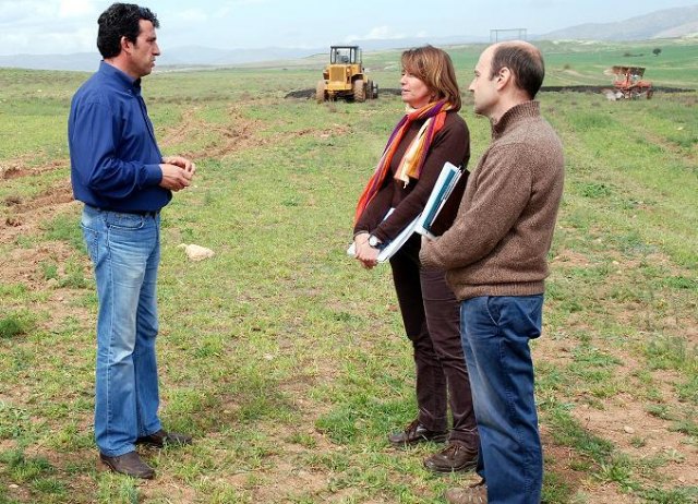 Investigadores y productores agrícolas participan en una jornada demostrativa de aplicación de fangos en agricultura - 1, Foto 1
