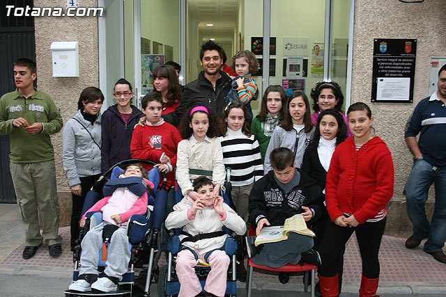 Diego Martín visitó el local social de la asociación, Foto 1