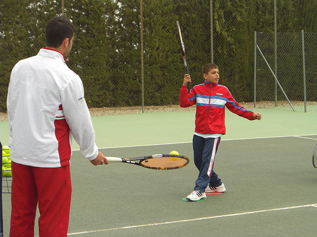 Comienzan las I jornadas escolares de tenis en el Club de Tenis Totana - 3
