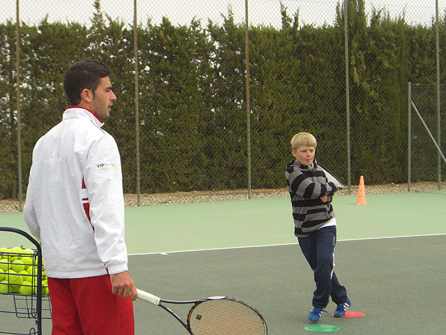 Comienzan las I jornadas escolares de tenis en el Club de Tenis Totana - 6