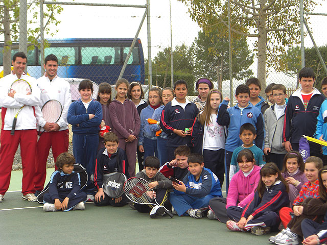 Comienzan las I jornadas escolares de tenis en el Club de Tenis Totana - 10