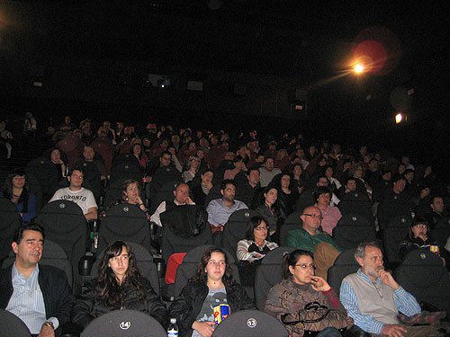 El pasado viernes 26 de marzo tuvo lugar un pase solidario de la película “Medidas Extraordinarias” en Murcia., Foto 3
