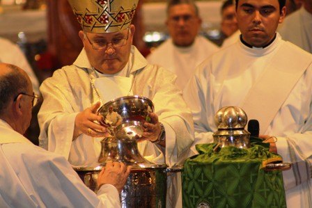 Mons. Lorca Planes agradece a Dios el “inmenso don del sacerdocio” en la Misa Crismal - 1, Foto 1