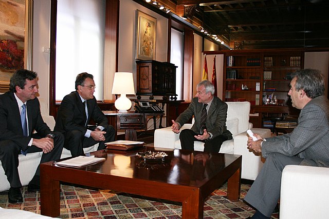 Valcárcel recibe al director general de FEPEX, José María Pozancos - 2, Foto 2