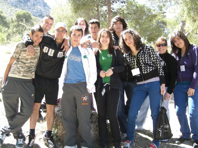 Un total de quince jóvenes participaron en una jornada medioambiental en Santa Ana del Monte - 1, Foto 1