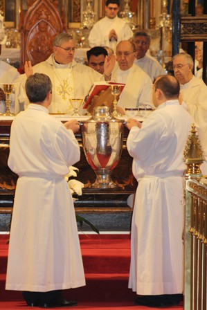 Mons. Lorca Planes agradece a Dios el “inmenso don del sacerdocio” en la Misa Crismal - 2