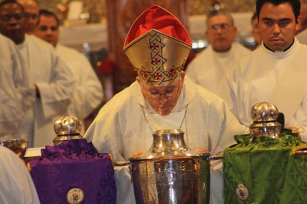 Mons. Lorca Planes agradece a Dios el “inmenso don del sacerdocio” en la Misa Crismal - 6
