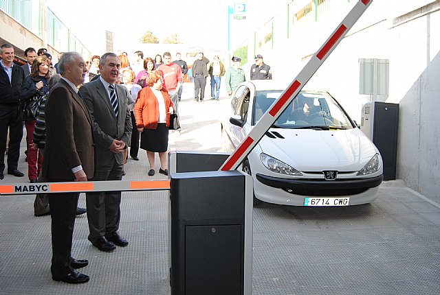 El delegado del Gobierno y el alcalde de Abarán inauguran el nuevo aparcamiento subterráneo - 1, Foto 1