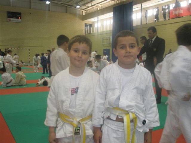 Los alumnos de la Escuela Deportiva Municipal de Judo de Totana participan en las competiciones federadas celebradas en Puente Tocinos, Foto 2