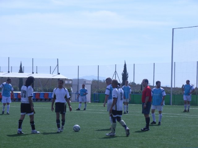 El equipo “Céser Sánchez Los Cachorros” golea contra pronóstico a Transportes El Lobo, Foto 3