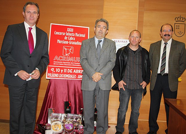 Cerdá  destaca que los “buenos resultados” en sanidad y genética sitúan a la cabra murciana en “foco de atención” de la ganadería nacional - 1, Foto 1