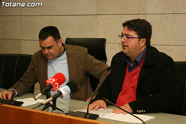 El Ayuntamiento de Totana acerca la TDT a personas mayores y con discapacidad con la entrega de 127 receptores de la señal digital terrestre - 4