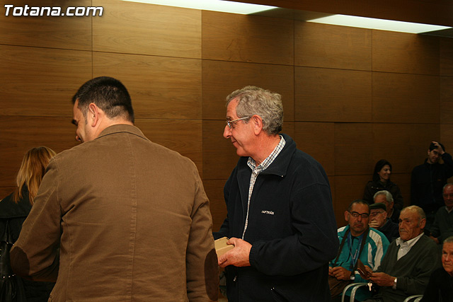 El Ayuntamiento de Totana acerca la TDT a personas mayores y con discapacidad con la entrega de 127 receptores de la señal digital terrestre - 13