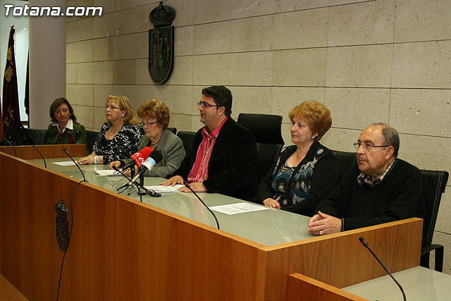 El Centro Municipal de Personas Mayores de La Plaza de la Balsa Vieja organiza la 