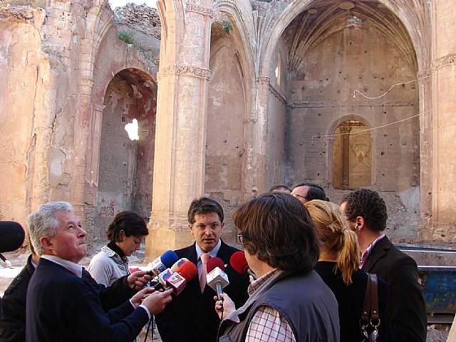 El Ayuntamiento de Lorca inicia las obras de consolidación y adecuación de la iglesia de Santa María para que pueda ser visitada - 1, Foto 1