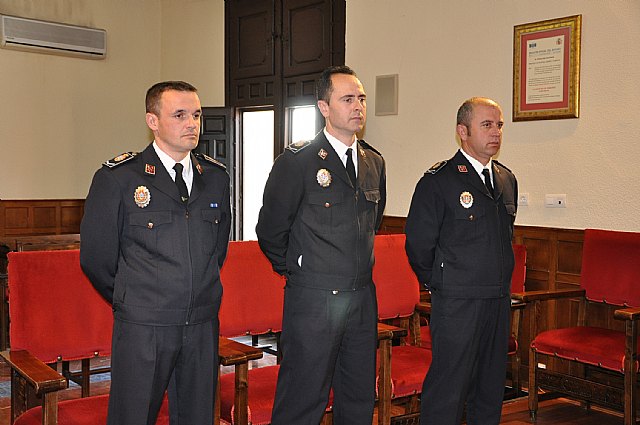 Toma de posesión de tres nuevos Cabos en el Cuerpo de la Policía Local de Mula - 1, Foto 1