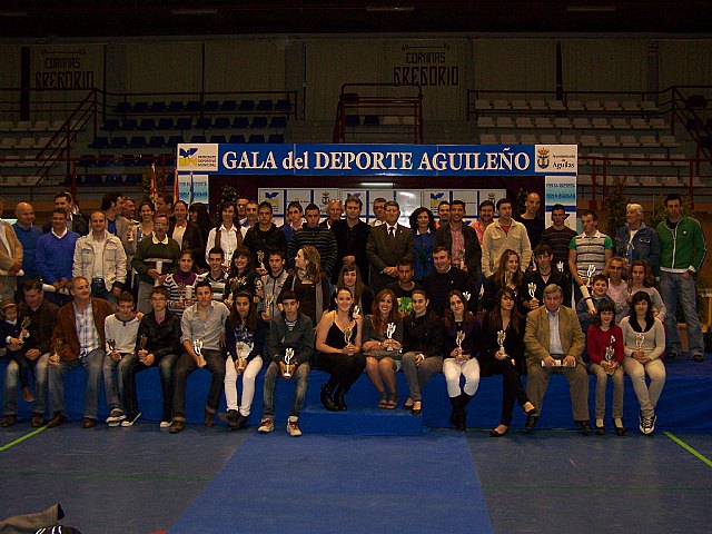El ayuntamiento de Águilas y el Patronato Deportivo rinden homenaje a los mejores deportistas del año 2009 - 1, Foto 1