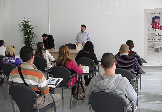 El Centro de Emprendedores de Puerto Lumbreras acoge la jornada de prestación del programa ‘Murcia Empresa’ - 1, Foto 1