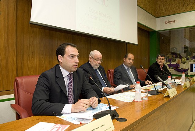 38 comercios de la ciudad dispuestos a atender a los 100.000 cruceristas de este año - 2, Foto 2