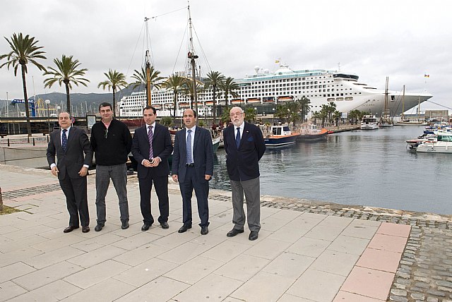 38 comercios de la ciudad dispuestos a atender a los 100.000 cruceristas de este año - 3, Foto 3