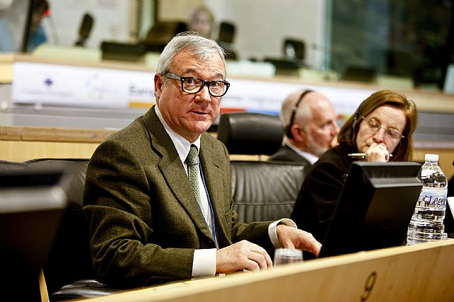 Valcárcel insta a reflexionar sobre la creación de una Macro Región Mediterránea para lograr objetivos comunes en la UE - 1, Foto 1