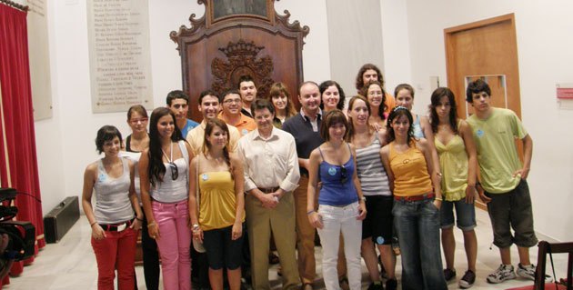 El Instituto Municipal de la Juventud de Lorca presenta toda la oferta de turismo joven y movilidad para la época estival verano - 1, Foto 1
