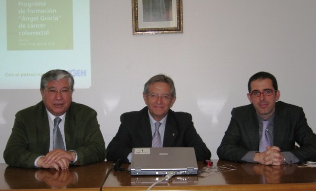 El director general de Salud Pública presenta el ‘Programa de Formación Ángel Gracia de Cáncer Colorrectal’ - 2, Foto 2