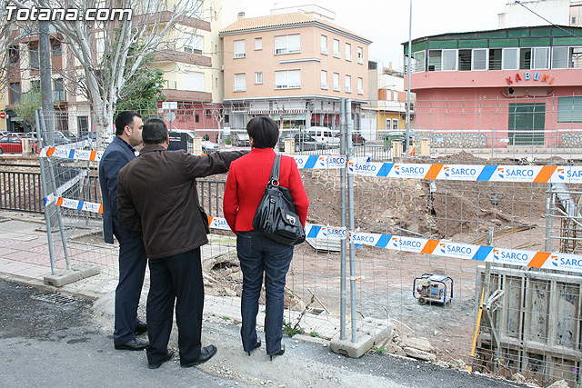 Autoridades municipales visitan las obras de la redonda de “La Kabuki”, en la Avenida Juan Carlos I - 1