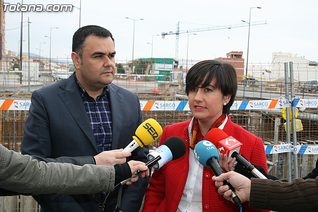 Autoridades municipales visitan las obras de la redonda de “La Kabuki”, en la Avenida Juan Carlos I - 8