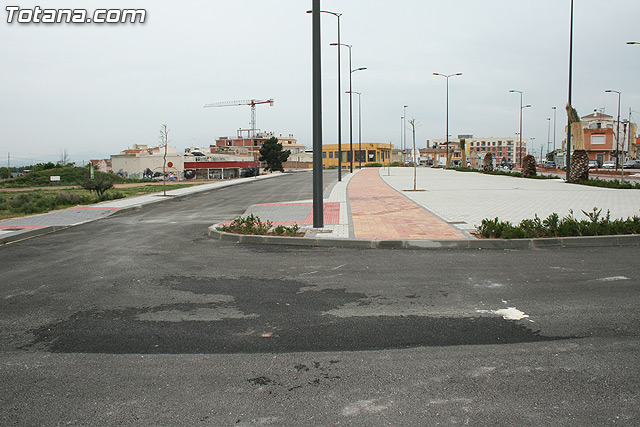 Autoridades municipales visitan las obras de la redonda de “La Kabuki”, en la Avenida Juan Carlos I - 16
