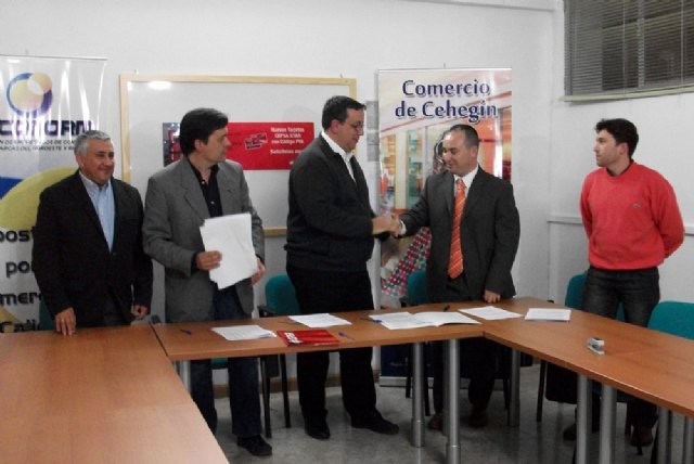 CEPSA ofrece descuentos a los miembros de FECONORM - 1, Foto 1