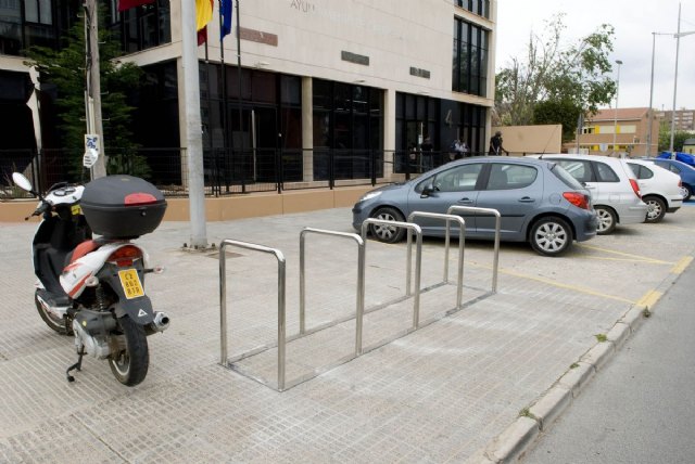 Seis nuevos aparcabicis se suman a los ya existentes en la ciudad - 1, Foto 1