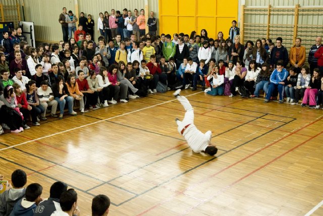 La compañía de Dani Pannullo cierra el sábado MuDanzas tras su paso por los institutos - 1, Foto 1