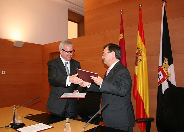 Valcárcel defiende “la cooperación entre regiones” como “elemento fundamental para el desarrollo del Estado de las Autonomías” - 3, Foto 3