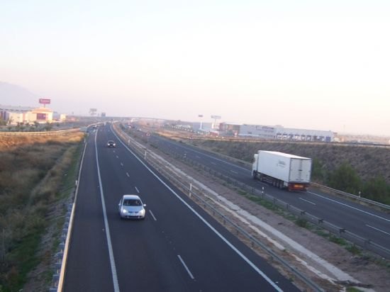 El alcalde informa de que el próximo miércoles se debatirá el la Asamblea la moción para llevar a cabo las obras del tercer carril de la A-7 desde Alhama a Puerto Lumbreras, Foto 1