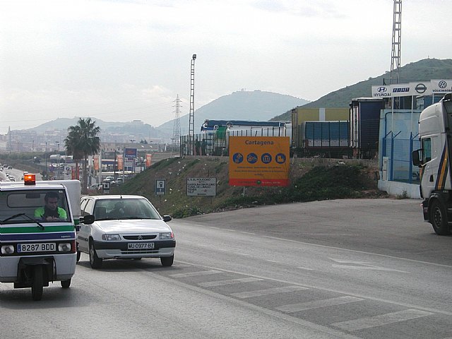 La Comunidad invierte 2,7 millones en la mejora de los accesos al polígono industrial Cabezo Beaza de Cartagena - 1, Foto 1