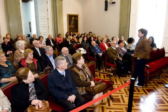 La alcaldesa recibe a representantes de las asociaciones de Parkinson de la Región - 3, Foto 3