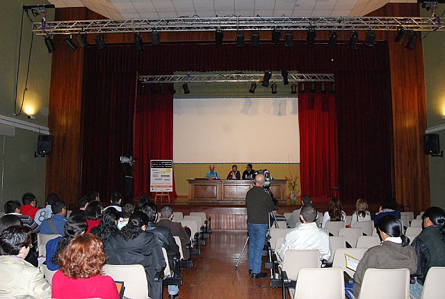 La Jornada participativa sobre el plan municipal de juventud congregó a medio centenar de representantes de colectivos juveniles de la localidad, Foto 2