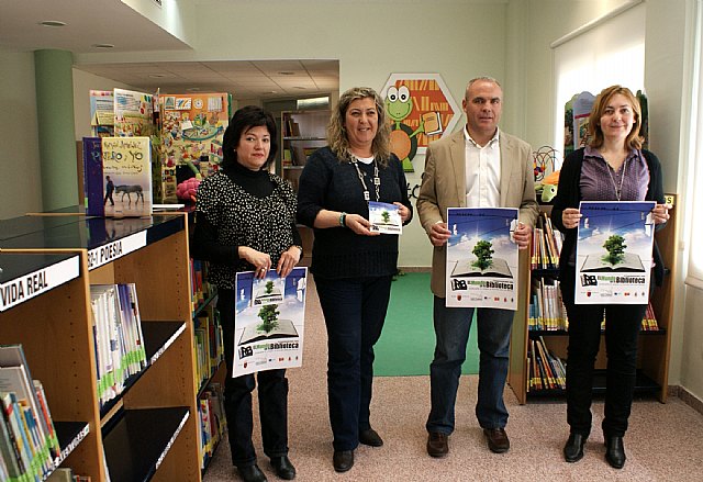 El Ayuntamiento pone en marcha el programa ‘El Mundo en tu biblioteca’ coincidiendo con la celebración del Día Libro - 1, Foto 1
