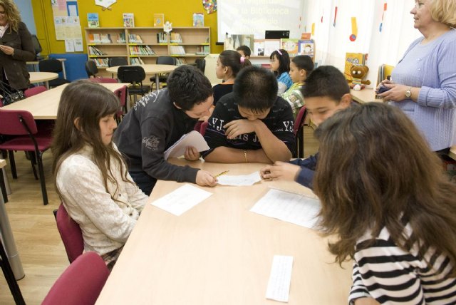 Los alumnos del Antonio Ulloa estrenan biblioteca - 4, Foto 4