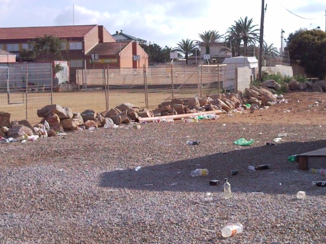 Los socialistas denuncian  falta de presencia policial en las poblaciones de Playa Paraiso y Playa Honda ante el incremento de actos vandálicos los fines de semana - 3, Foto 3