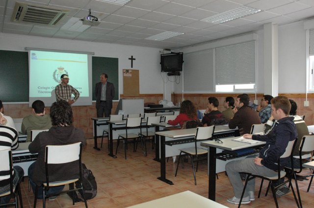 Los teleco de la UCAM conocen sus salidas profesionales - 2, Foto 2