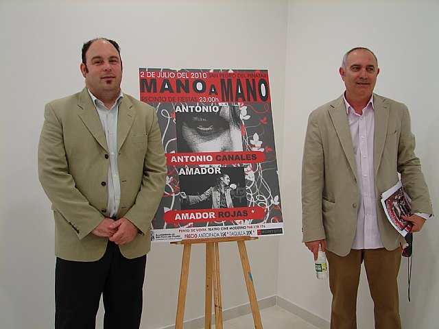 Mano a mano, tacón con tacón - 1, Foto 1