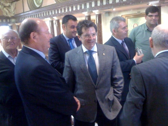 La Asamblea Regional aprueba por unanimidad la moción presentada por el Grupo Parlamentario del PP e impulsada por los alcaldes de la comarca, Foto 3