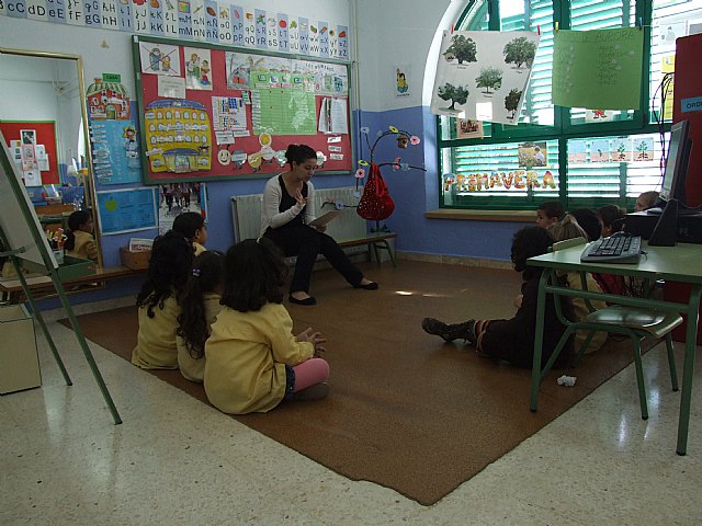 Piropos y cuentos en el homenaje de Blanca al libro - 1, Foto 1
